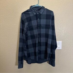 Lululemon Men's Black/Blue Checkered Shirt large